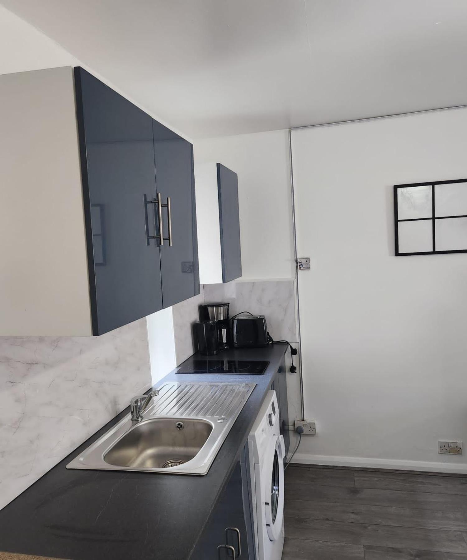 New Deluxe Studio Apt-2 London Exteriör bild